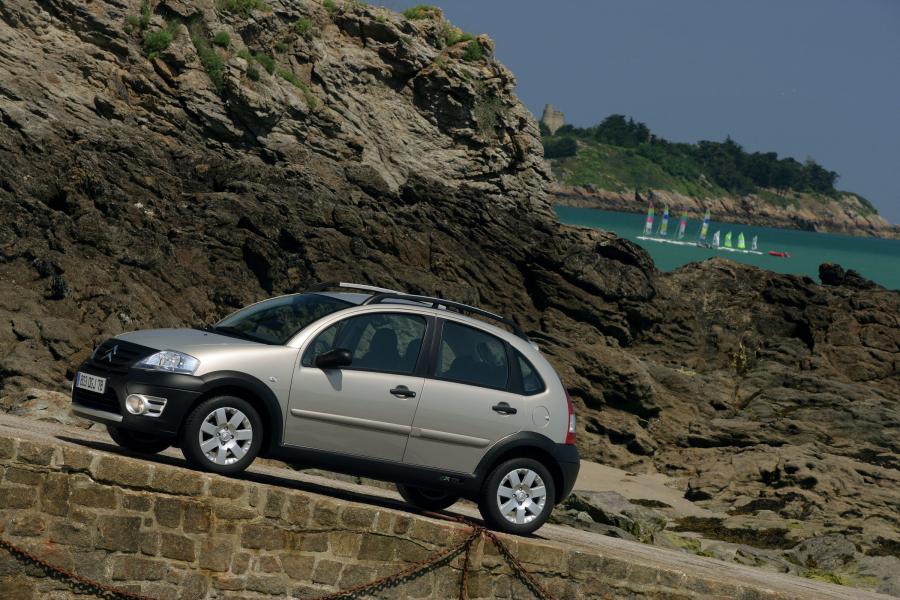  Citroen C3 XTR 2005 года  (фото 8 из 37)